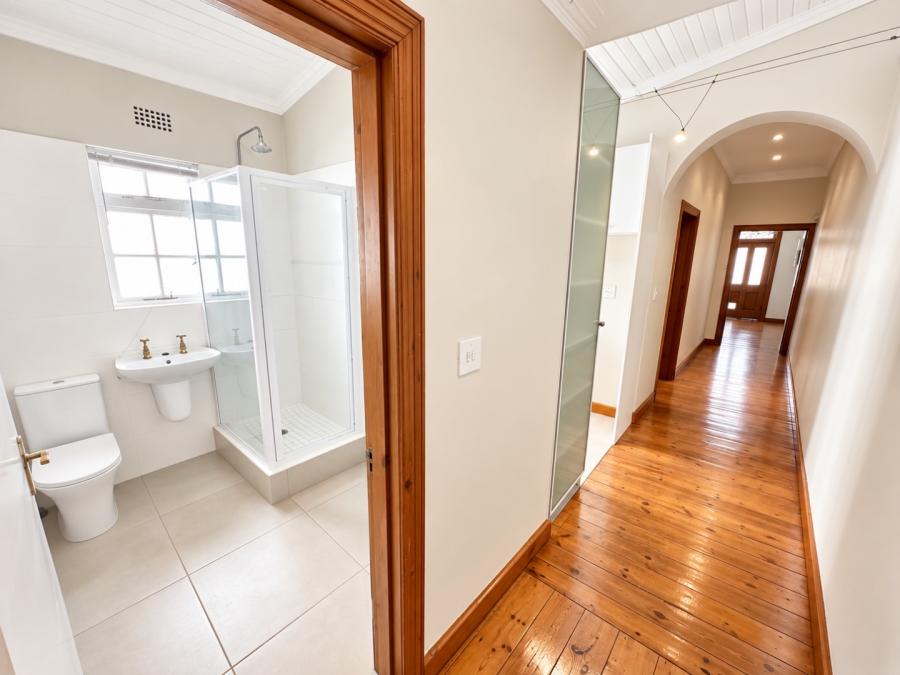 2 Bedroom Property for Sale in Green Point Western Cape